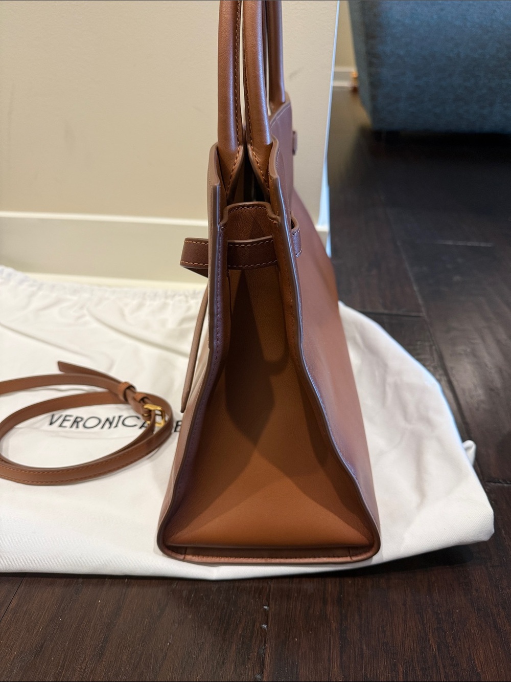 Veronica Beard large dash bag in hazelwood with crossbody strap and care bag - Picture 7 of 13